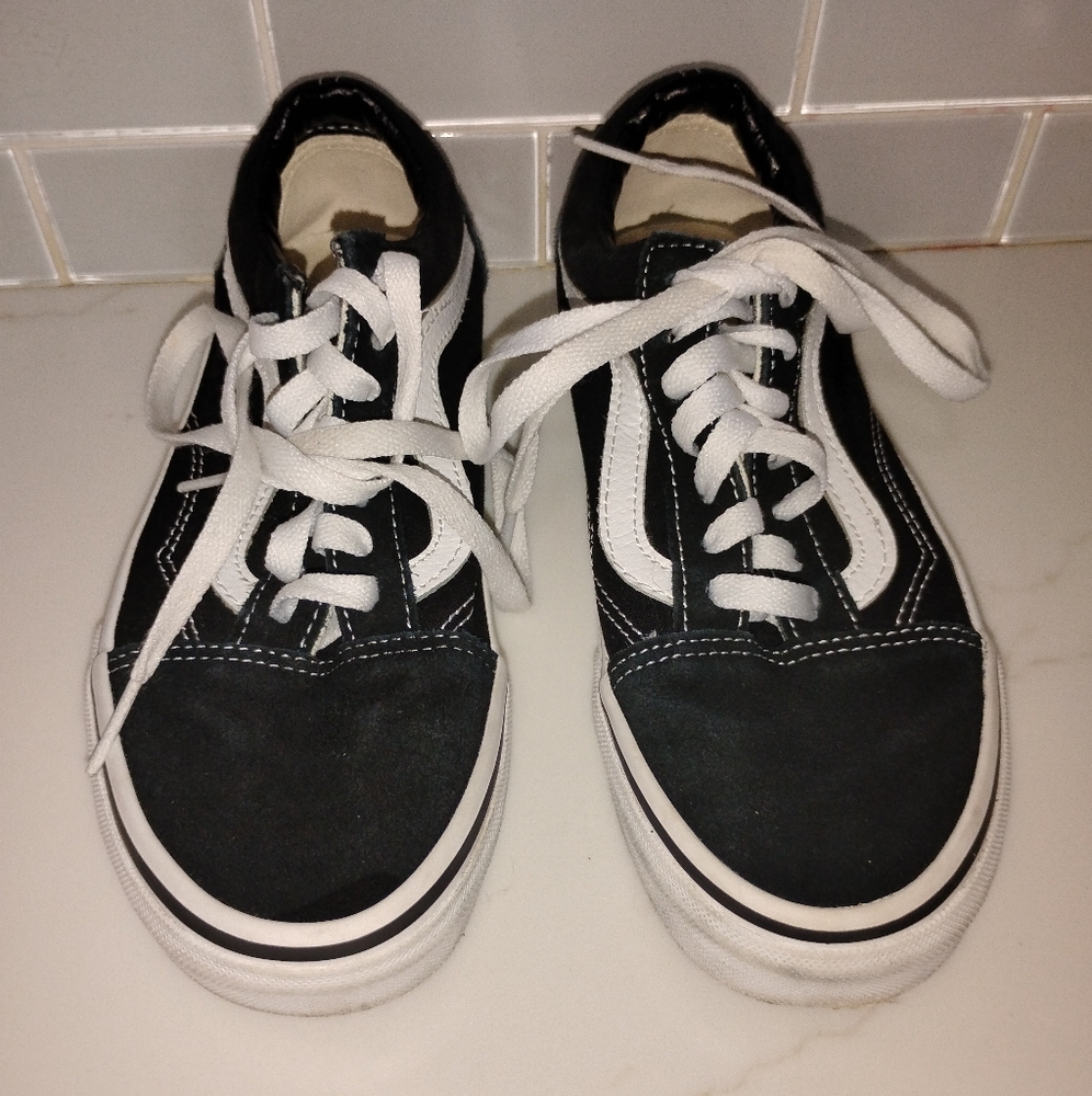Vans KIDS Black and White Sneakers Size 4